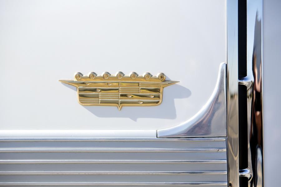  Cadillac Eldorado Convertible 1954 года  (фото 9 из 49)